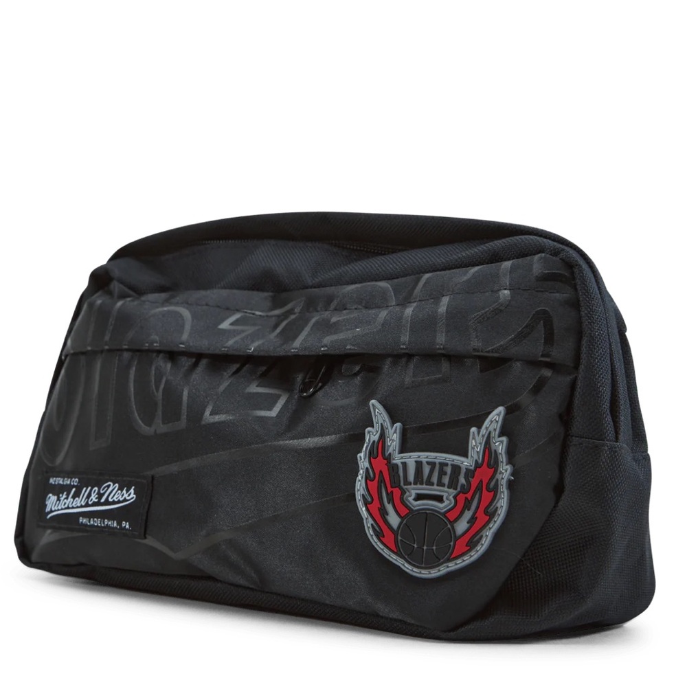 NWT - Mitchell & Ness Portland Trailblazers Fanny Pack